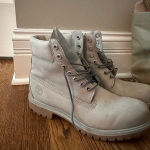GREY WOMENS TIMBERLAND BOOTS